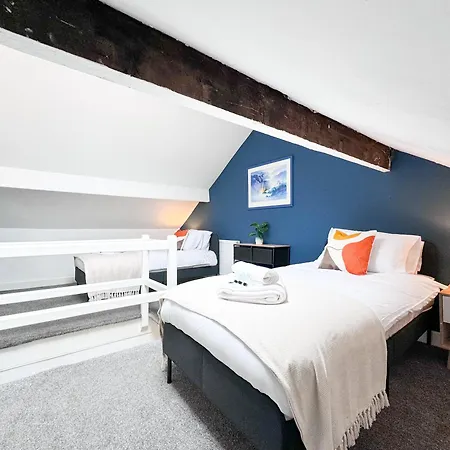 Holiday home Comfortable 3-bedroom Getaway With 4 Beds & 1 Bath Leeds (West Yorkshire)